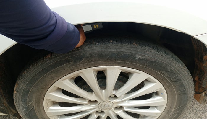 2015 Maruti Ciaz ZXI, Petrol, Manual, 61,377 km, tyre