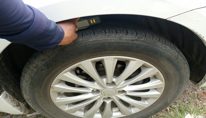2015 Maruti Ciaz ZXI, Petrol, Manual, 61,377 km, tyre