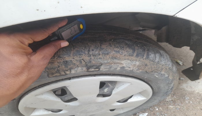 2017 Maruti Wagon R 1.0 LXI CNG, Petrol, Manual, 1,38,835 km, tyre