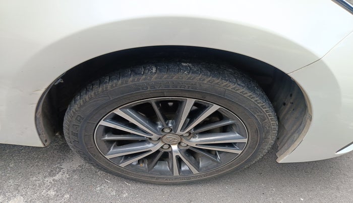 2017 Toyota Corolla Altis GL PETROL, Petrol, Manual, 79,662 km, tyre