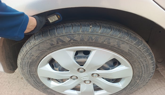 2014 Honda Mobilio 1.5L I-DTEC S, Diesel, Manual, 1,42,539 km, tyre
