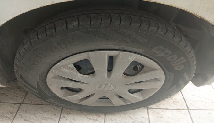 2012 Maruti Swift Dzire VDI, Diesel, Manual, 1,56,837 km, tyre