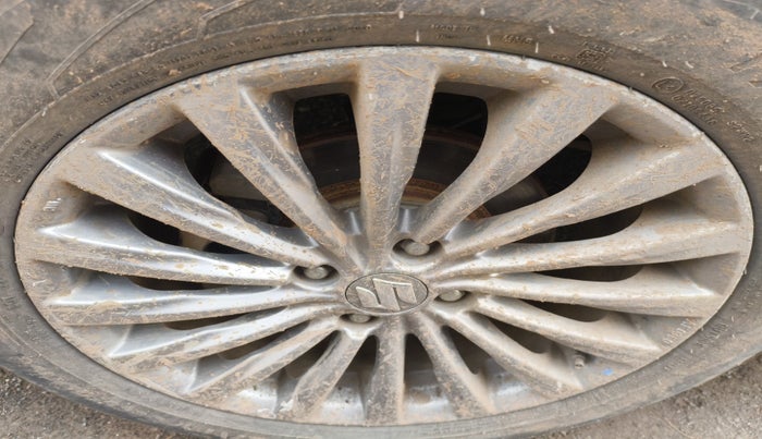 2015 Maruti Ciaz ZDI, Diesel, Manual, 1,54,919 km, tyre