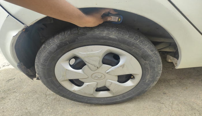 2018 Tata Tiago XT DIESEL, Diesel, Manual, 78,263 km, tyre