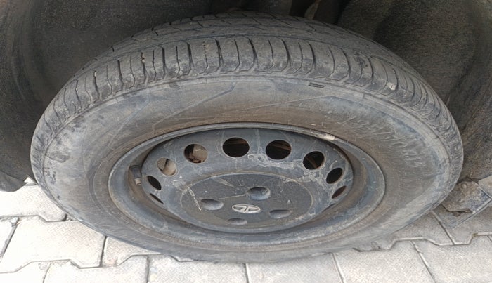 2023 Tata PUNCH PURE MT, Petrol, Manual, 17,504 km, tyre