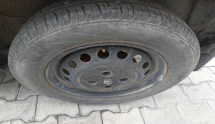 2023 Tata PUNCH PURE MT, Petrol, Manual, 17,504 km, tyre