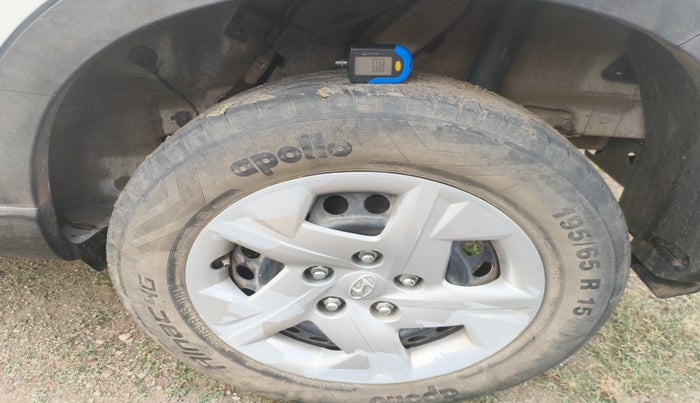 2021 Hyundai VENUE S+ 1.2, Petrol, Manual, 35,222 km, tyre