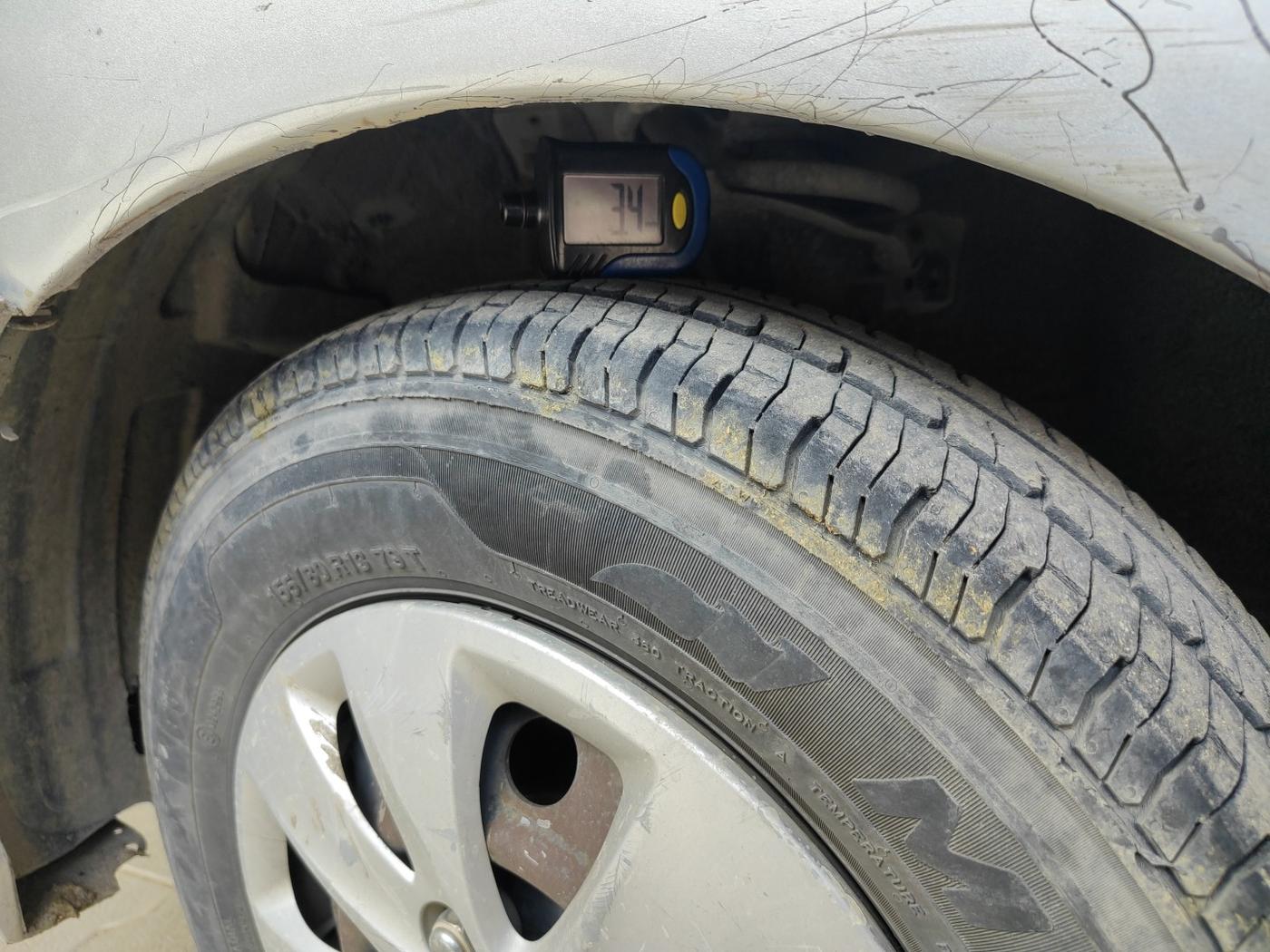 2011 Hyundai i10 MAGNA 1.1, Petrol, Manual, 96,067 km, tyre