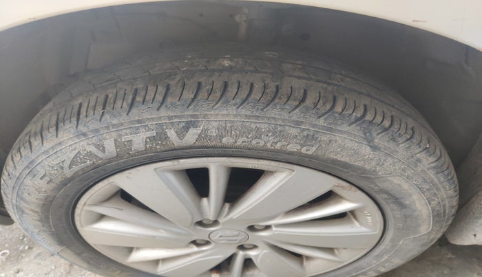 2016 Maruti Swift ZDI, Diesel, Manual, 99,551 km, tyre