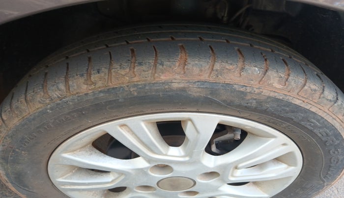 2018 Tata Tiago XZA PETROL, Petrol, Automatic, 36,473 km, tyre
