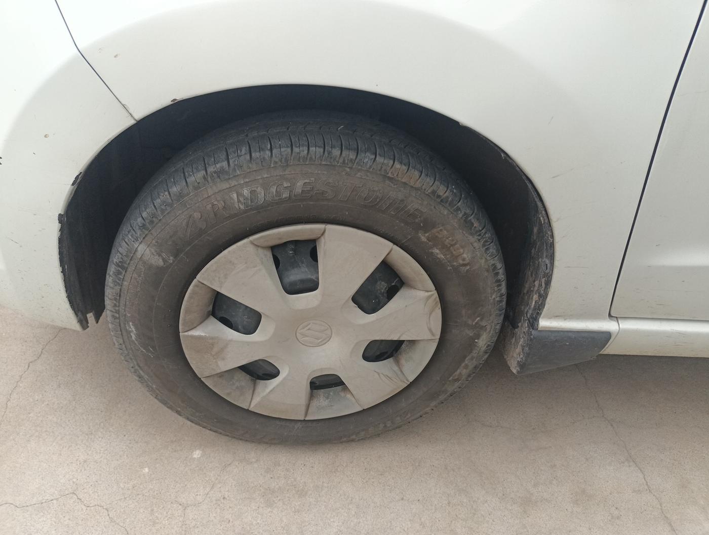 2013 Maruti A Star VXI (ABS) AT, Petrol, Automatic, 38,184 km, tyre