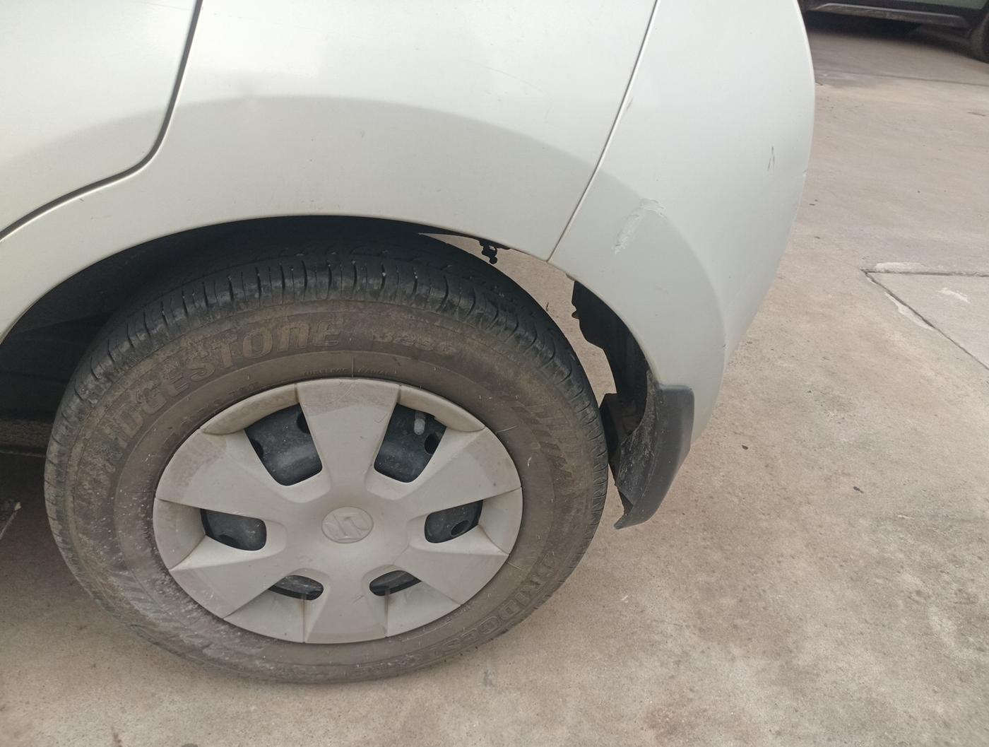 2013 Maruti A Star VXI (ABS) AT, Petrol, Automatic, 38,184 km, tyre