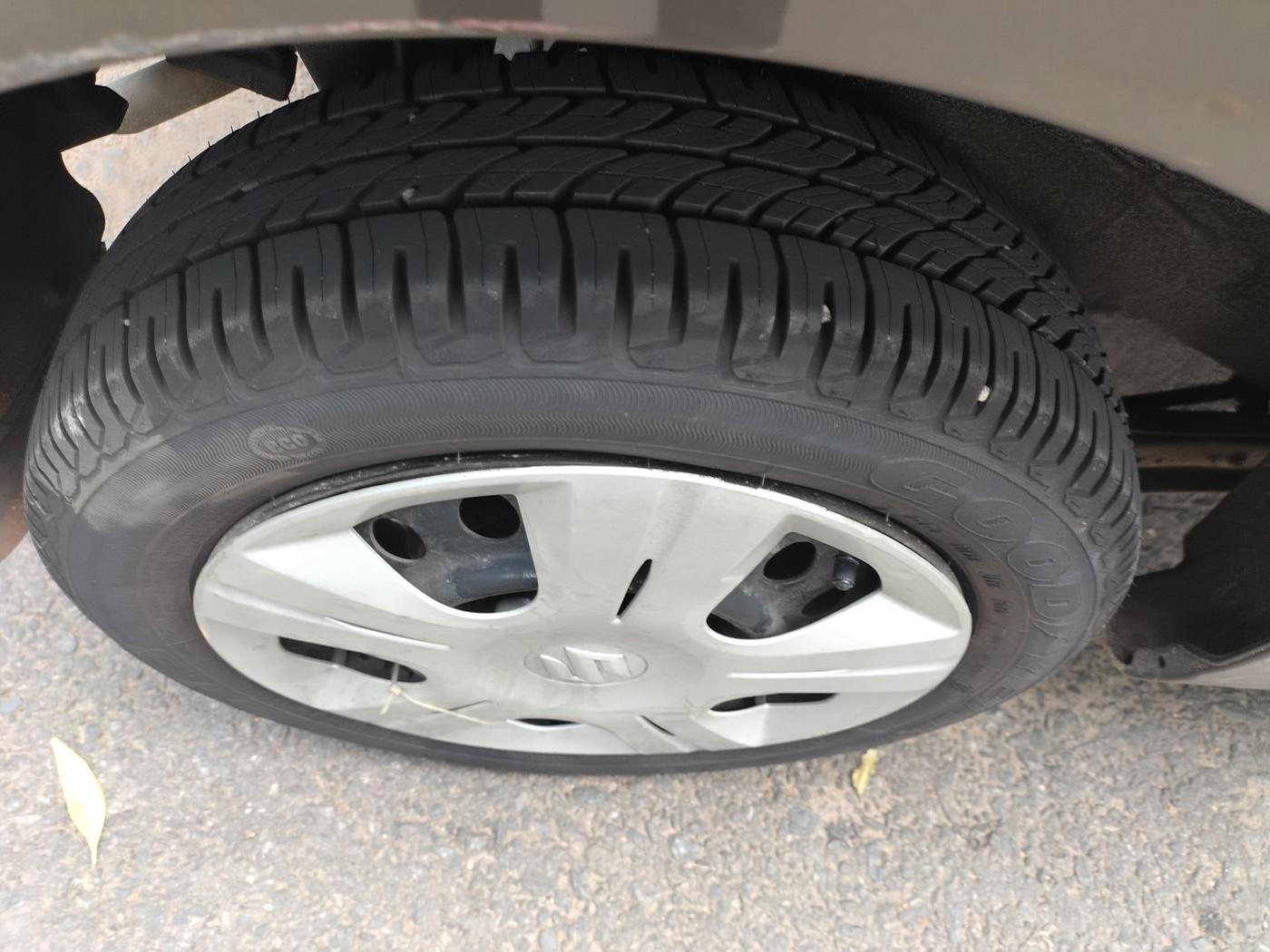 2014 Maruti Wagon R 1.0 VXI, Petrol, Manual, 20,371 km, tyre