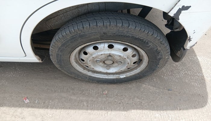 2014 Maruti Wagon R 1.0 LXI CNG, Petrol, Manual, 1,29,427 km, tyre
