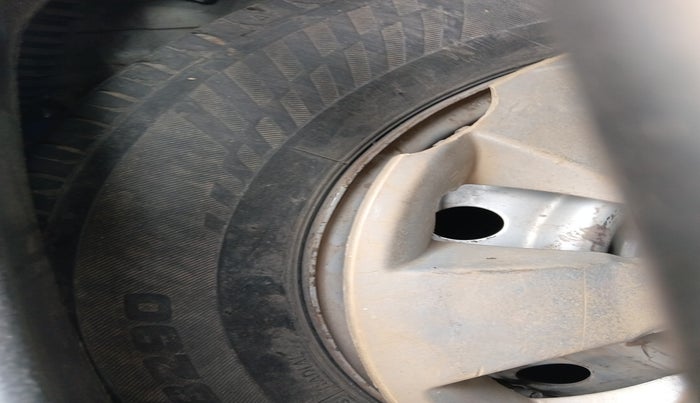 2014 Maruti Wagon R 1.0 LXI CNG, Petrol, Manual, 1,29,427 km, tyre