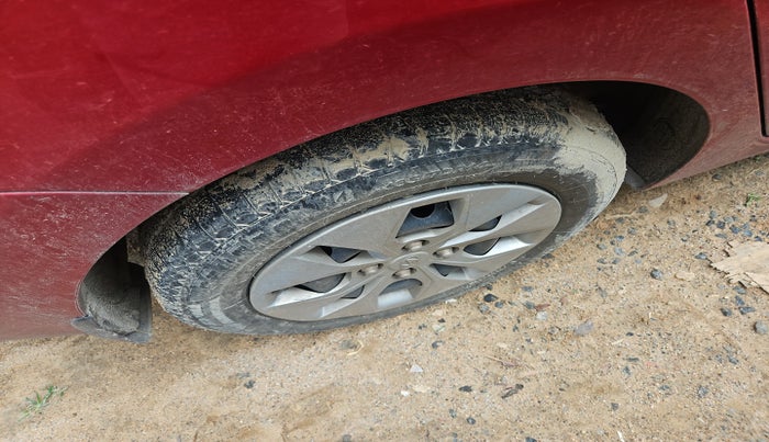 2019 Hyundai Xcent S 1.2, Petrol, Manual, 89,287 km, tyre