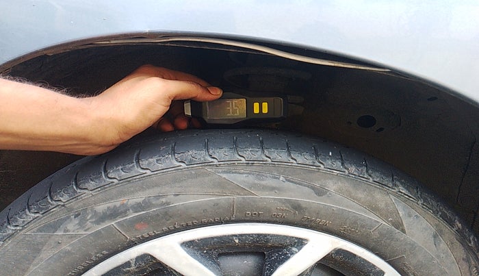 2010 Maruti Wagon R 1.0 LXI, Petrol, Manual, 84,803 km, tyre