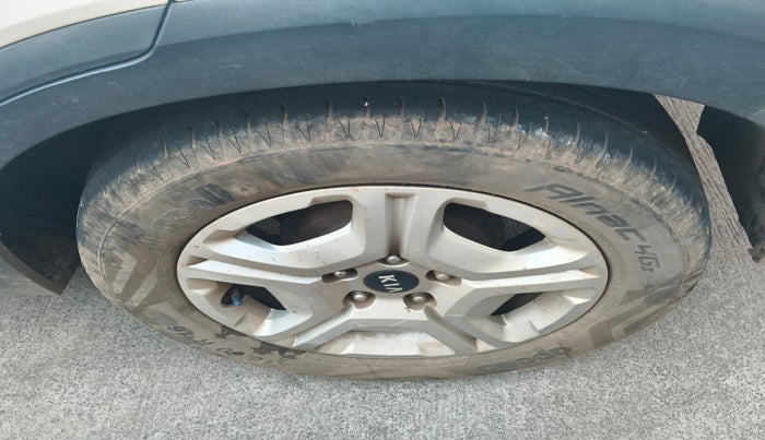 2020 KIA SONET HTX 1.5, Diesel, Manual, 51,229 km, tyre