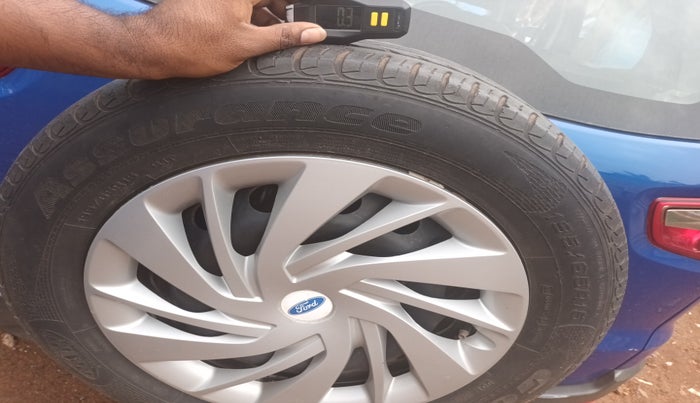 2013 Ford Ecosport AMBIENTE 1.5L PETROL, Petrol, Manual, 1,31,339 km, tyre