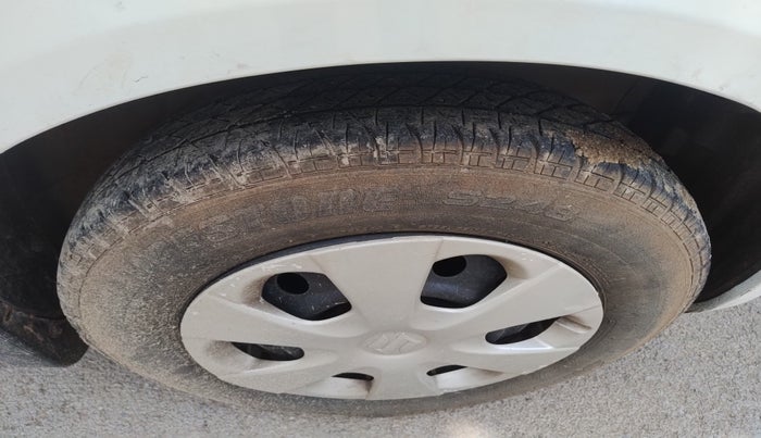 2014 Maruti Ritz VXI, Petrol, Manual, 52,941 km, tyre