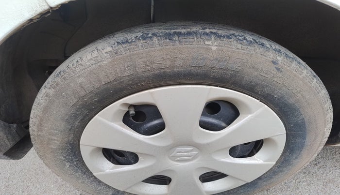 2014 Maruti Ritz VXI, Petrol, Manual, 52,941 km, tyre