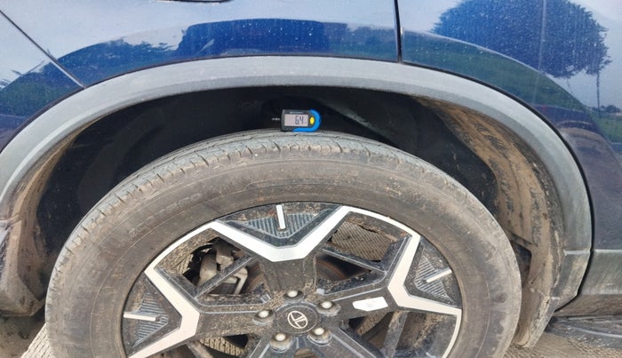 2024 Tata Safari ACCOMPLISHED PLUS 6 STR DUAL TONE, Diesel, Manual, 5,083 km, tyre