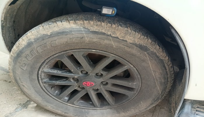 2015 Toyota Fortuner 3.0 4X2 AT, Diesel, Automatic, 1,85,386 km, tyre
