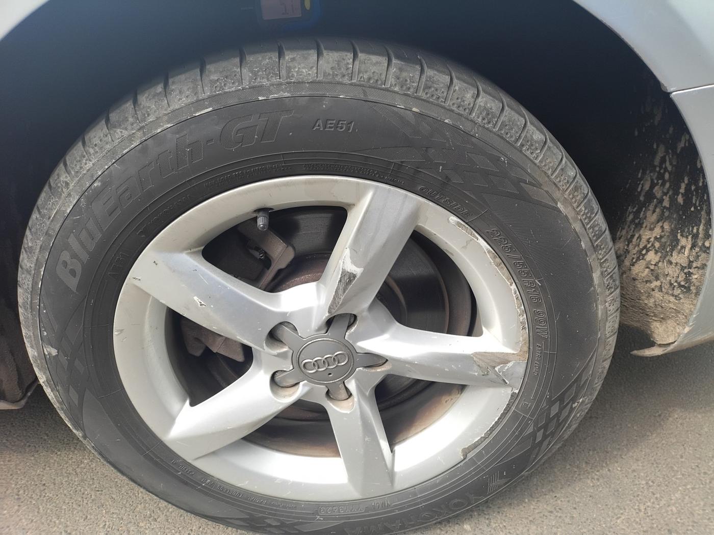 2013 Audi A4 2.0 TDI Multitronic, Diesel, Automatic, 1,07,766 km, tyre