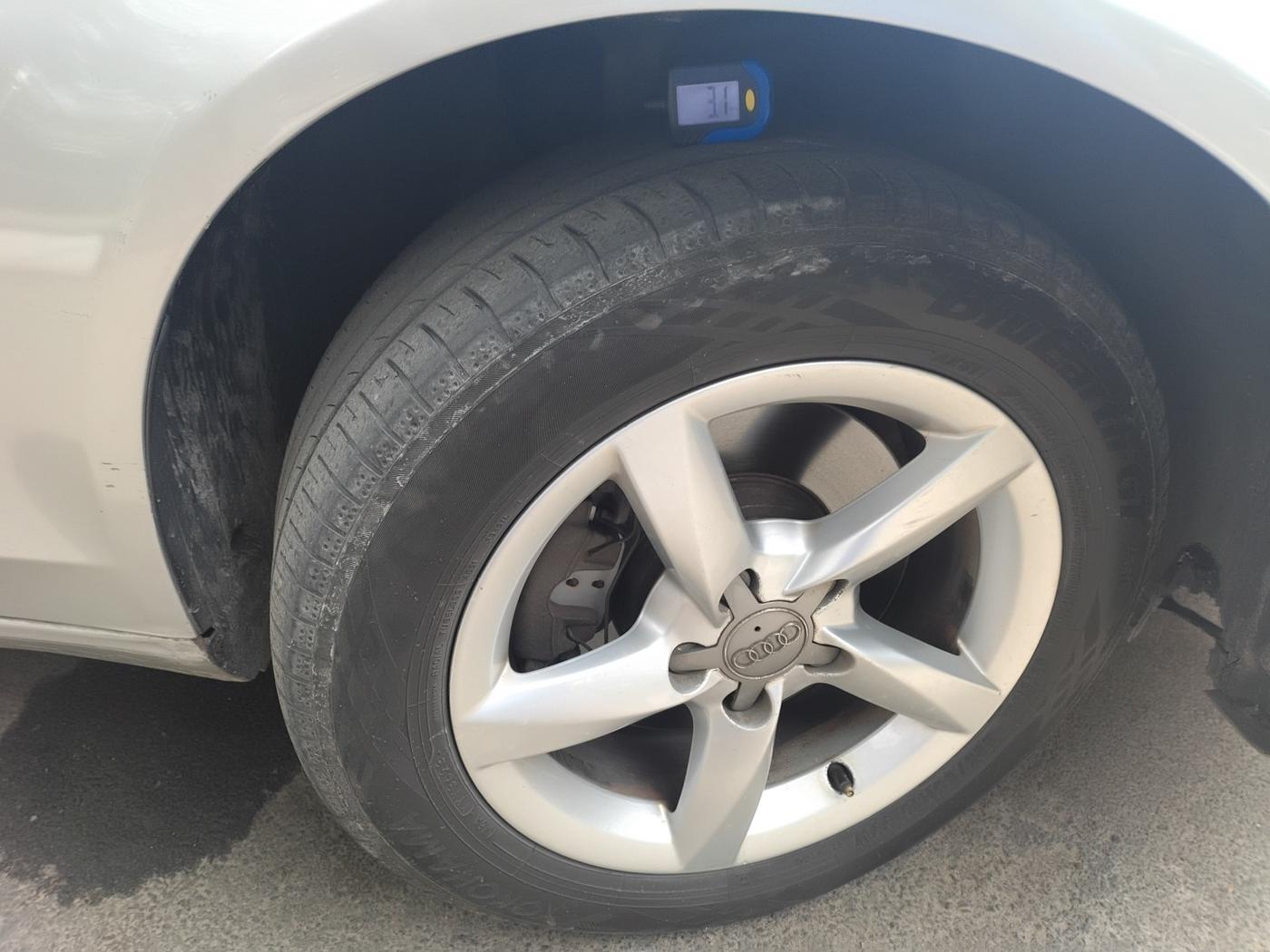 2013 Audi A4 2.0 TDI Multitronic, Diesel, Automatic, 1,07,766 km, tyre
