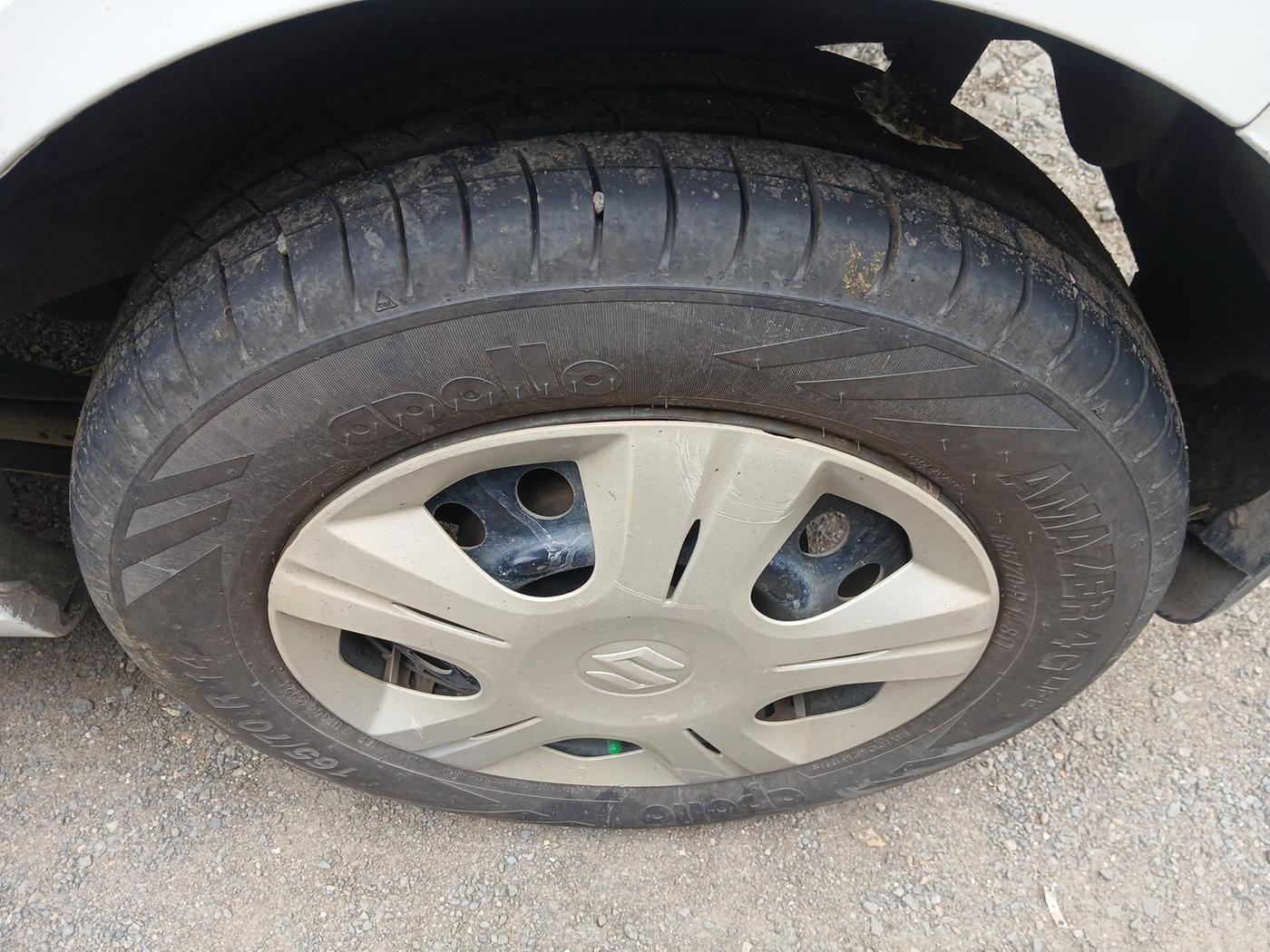 2015 Maruti Wagon R 1.0 VXI, Petrol, Manual, 72,086 km, tyre