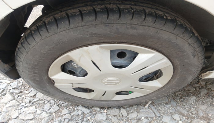 2015 Maruti Wagon R 1.0 VXI, Petrol, Manual, 72,086 km, tyre