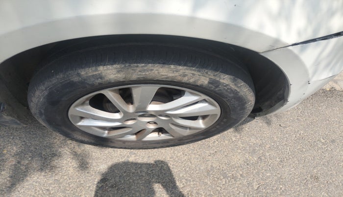 2013 Maruti Swift ZDI, Diesel, Manual, 99,577 km, tyre