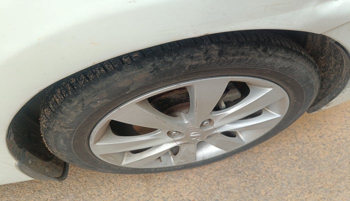 2011 Hyundai Verna FLUIDIC 1.6 VTVT SX, Petrol, Manual, 1,10,041 km, tyre