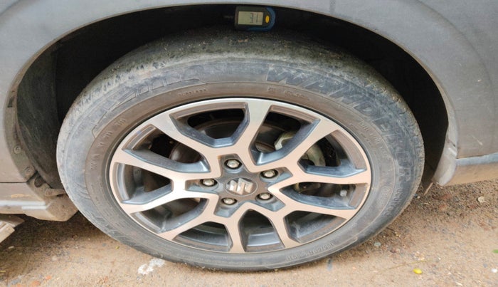 2024 Maruti XL6 ALPHA MT, Petrol, Manual, 69,854 km, tyre
