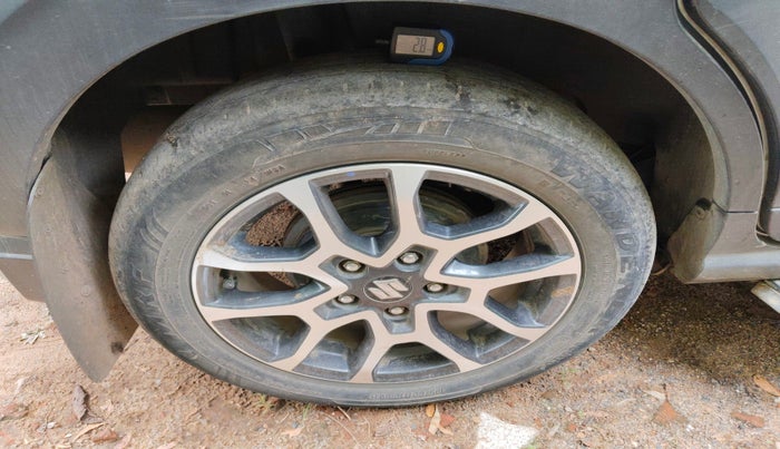 2024 Maruti XL6 ALPHA MT, Petrol, Manual, 69,854 km, tyre