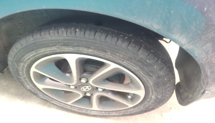 2019 Hyundai Grand i10 ASTA 1.2 KAPPA VTVT, Petrol, Manual, 69,895 km, tyre