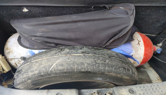 2011 Maruti Swift LXI, Petrol, Manual, 89,295 km, tyre