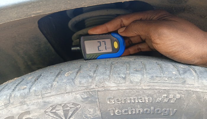 2021 MG HECTOR PLUS SHARP 1.5 PETROL TURBO CVT 6-STR, Petrol, Automatic, 1,13,806 km, tyre