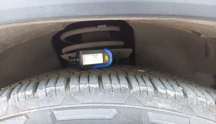 2020 Tata Harrier XZA PLUS 2.0L, Diesel, Automatic, 72,887 km, tyre