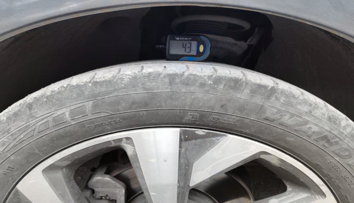 2022 Volkswagen TAIGUN TOPLINE 1.0 TSI AT, Petrol, Automatic, 35,744 km, tyre