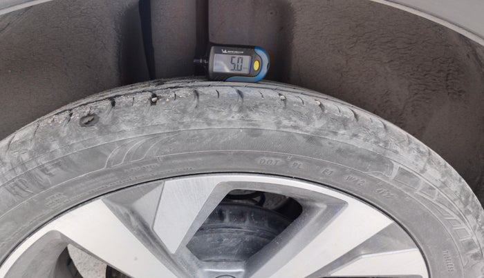 2022 Volkswagen TAIGUN TOPLINE 1.0 TSI AT, Petrol, Automatic, 35,744 km, tyre