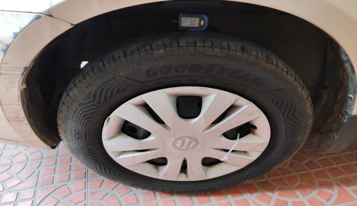 2012 Maruti Swift Dzire VDI, Diesel, Manual, 2,39,811 km, tyre