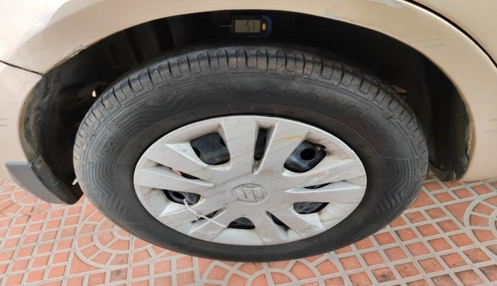 2012 Maruti Swift Dzire VDI, Diesel, Manual, 2,39,811 km, tyre