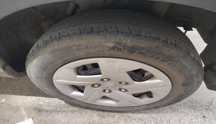 2021 Hyundai VENUE S 1.2, Petrol, Manual, 34,444 km, tyre