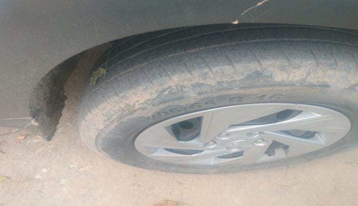 2022 Hyundai Creta E 1.5 PETROL, Petrol, Manual, 44,832 km, tyre