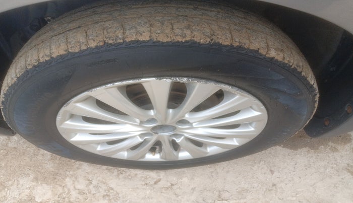 2017 Maruti Ciaz ZDI SHVS, Diesel, Manual, 85,341 km, tyre
