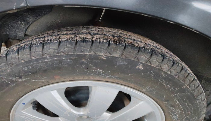 2014 Maruti Ritz ZXI, Petrol, Manual, 40,133 km, tyre