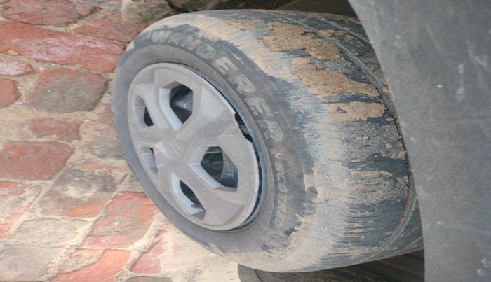 2023 Maruti BREZZA LXI, Petrol, Manual, 37,551 km, tyre