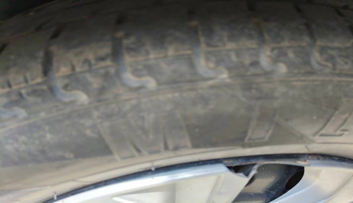 2011 Maruti Swift Dzire VDI, Diesel, Manual, 1,53,573 km, tyre