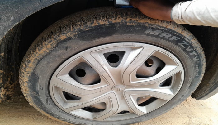 2022 Tata ALTROZ XM PLUS PETROL, Petrol, Manual, 42,798 km, tyre